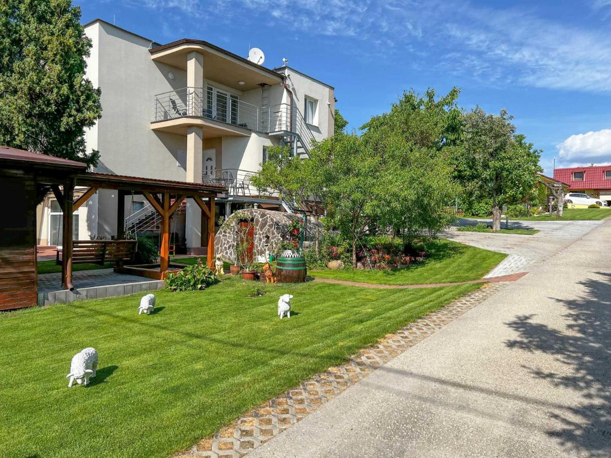 Ubytovanie Zobor Neutra Exterior foto