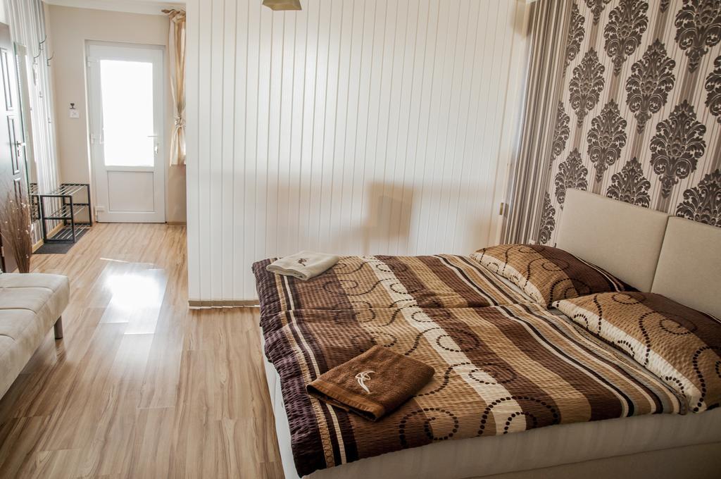 Ubytovanie Zobor Neutra Zimmer foto