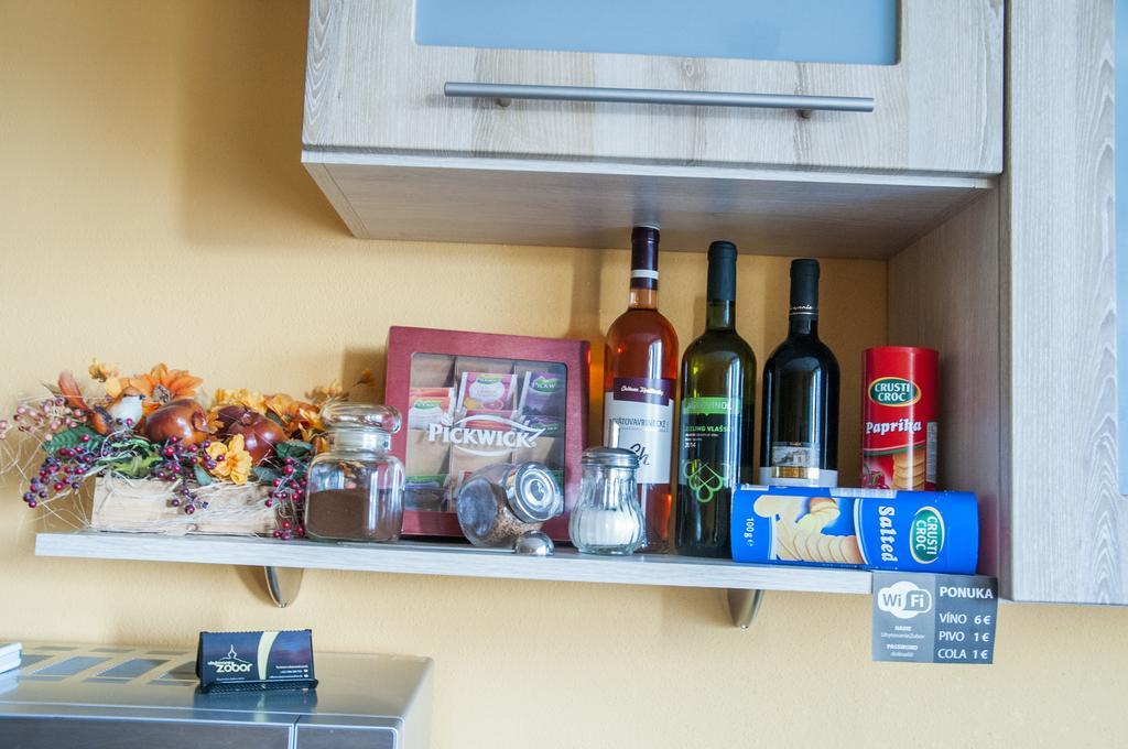 Ubytovanie Zobor Neutra Zimmer foto